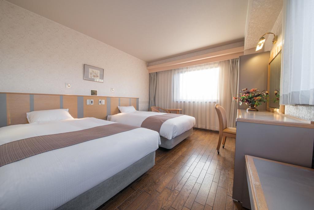 Takayama City Hotel Four Seasons Zewnętrze zdjęcie
