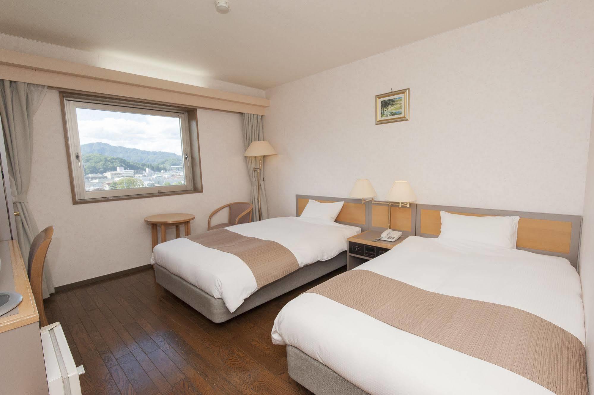 Takayama City Hotel Four Seasons Zewnętrze zdjęcie