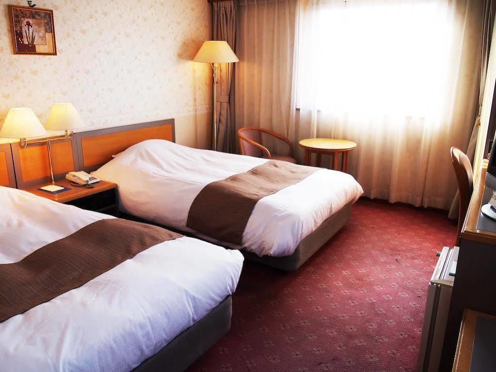 Takayama City Hotel Four Seasons Zewnętrze zdjęcie